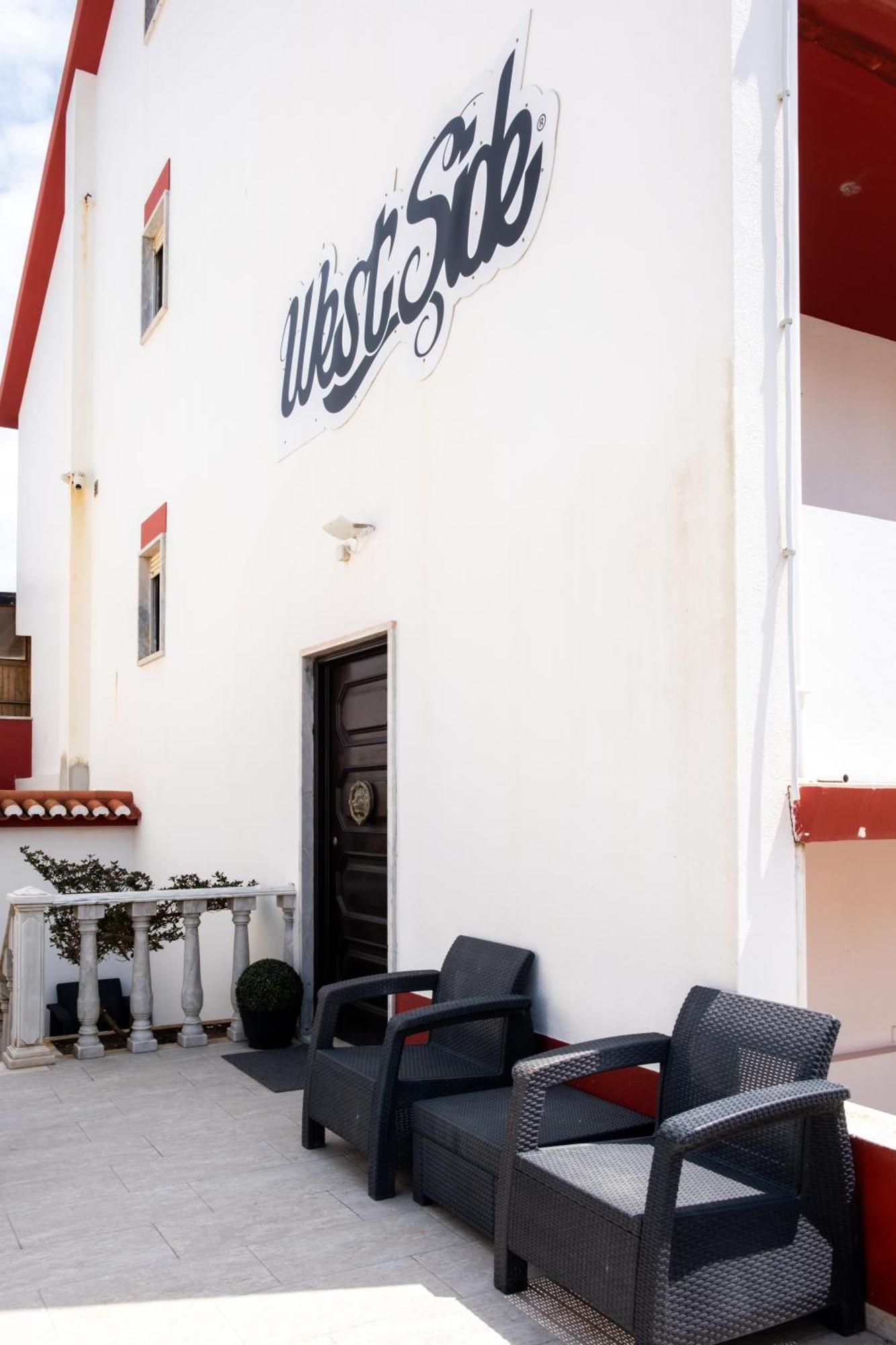 West Side Guesthouse Peniche Exteriör bild